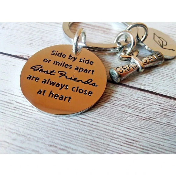 Best Friends Graduation Key Ring Gift NIB - Picture 2 of 3